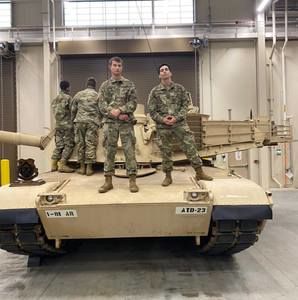 Meet your Posher, Hunter